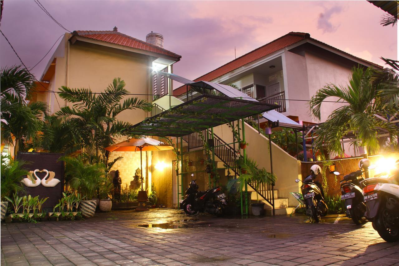 D'Lumbung Suites And Residence Seminyak  Exterior photo